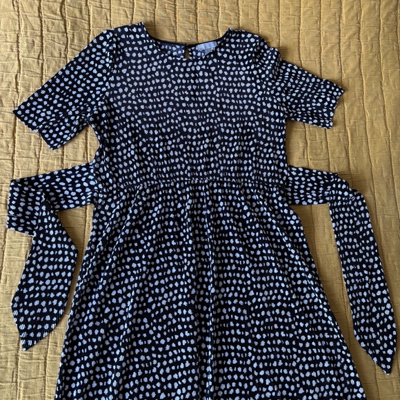 Midi Tie Waist Plisse Dress in Spot Print by Asos - Picture 4 of 11